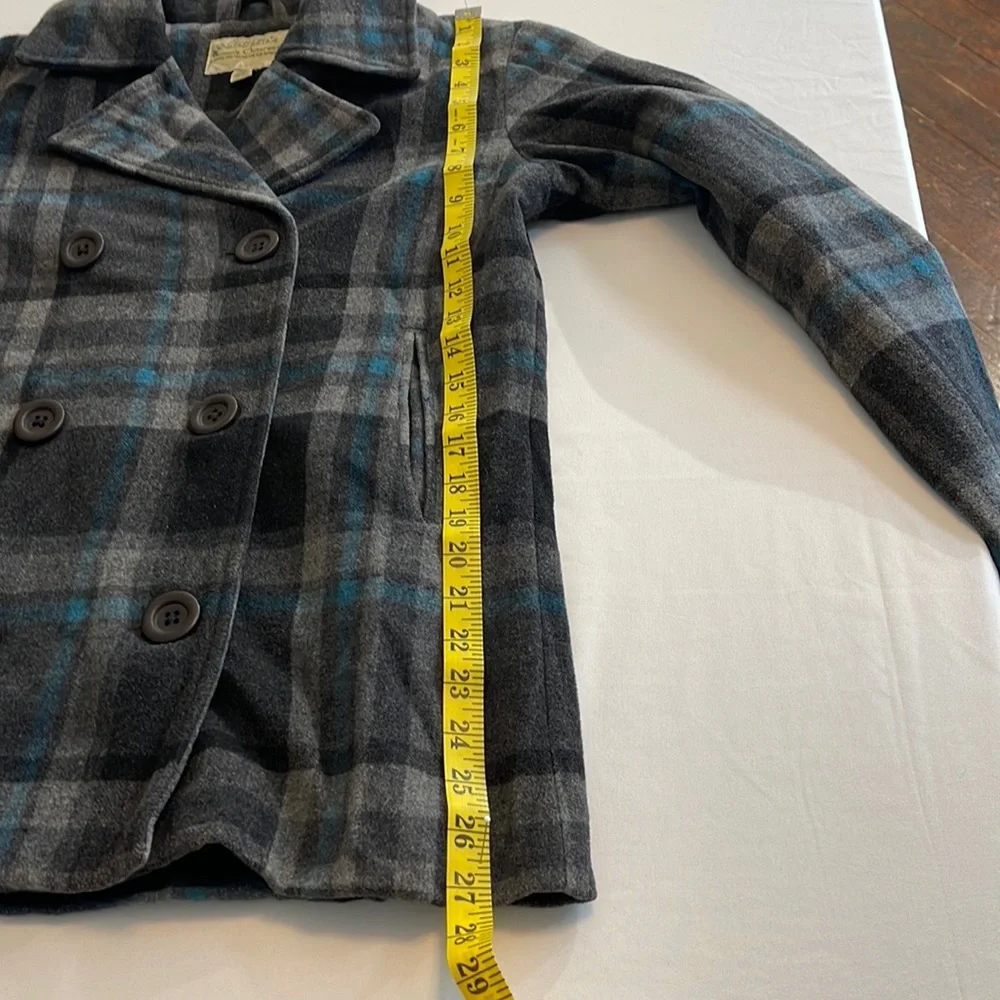 Cabelas, women’s outerwear, Preowned, size S/P dry clean only.